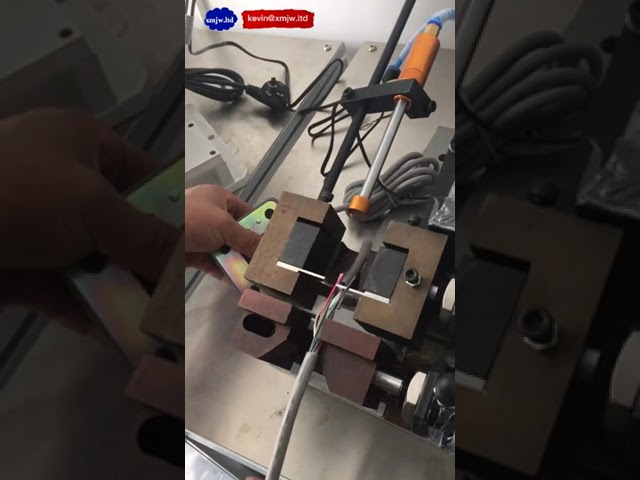 Máquina de Decapagem de Fios Pneumática - Automação Industrial