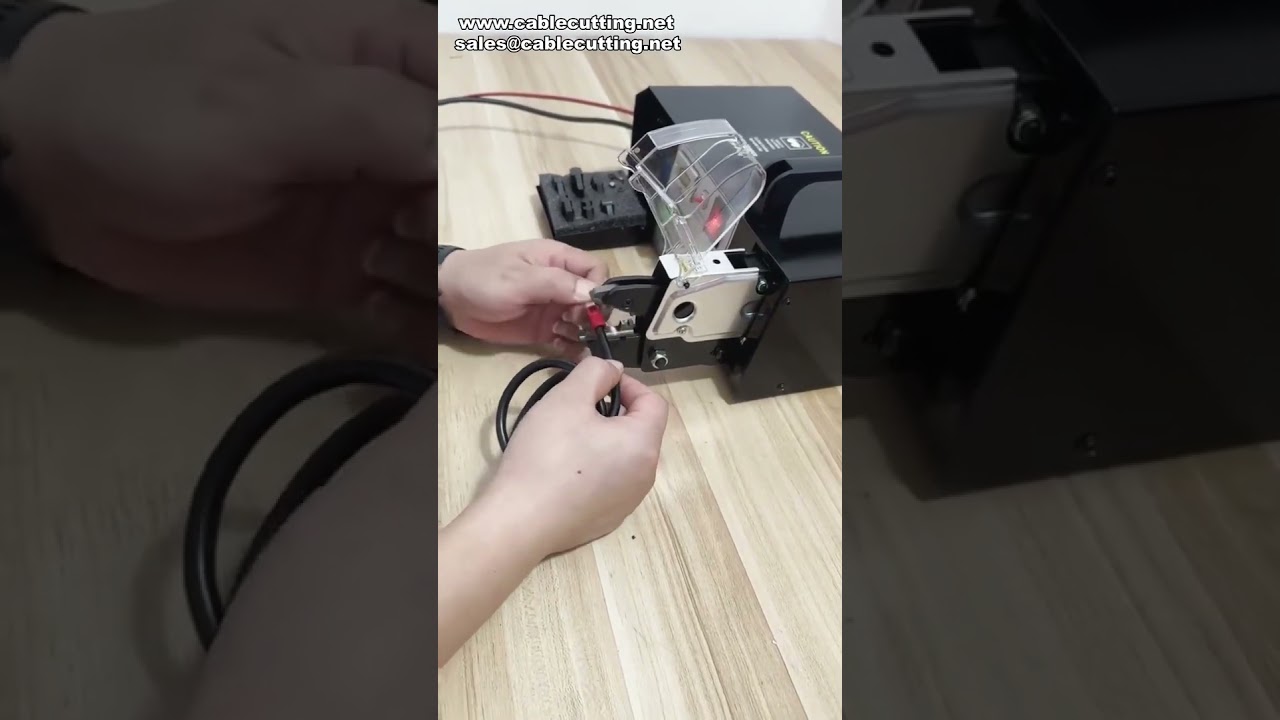 Máquina de Crimpagem Elétrica RV8 para 4 Terminais | Automação Industrial