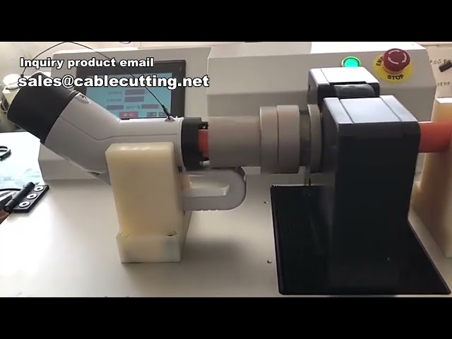 Máquina Automática para Rosquear Porcas Conectoras - Aperto Industrial Eficiente