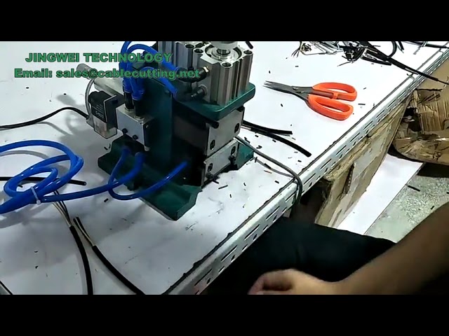 Máquina Pneumática Manual de Decapagem e Torção de Fios 3F | Equipamento para Fabricação de Cabos