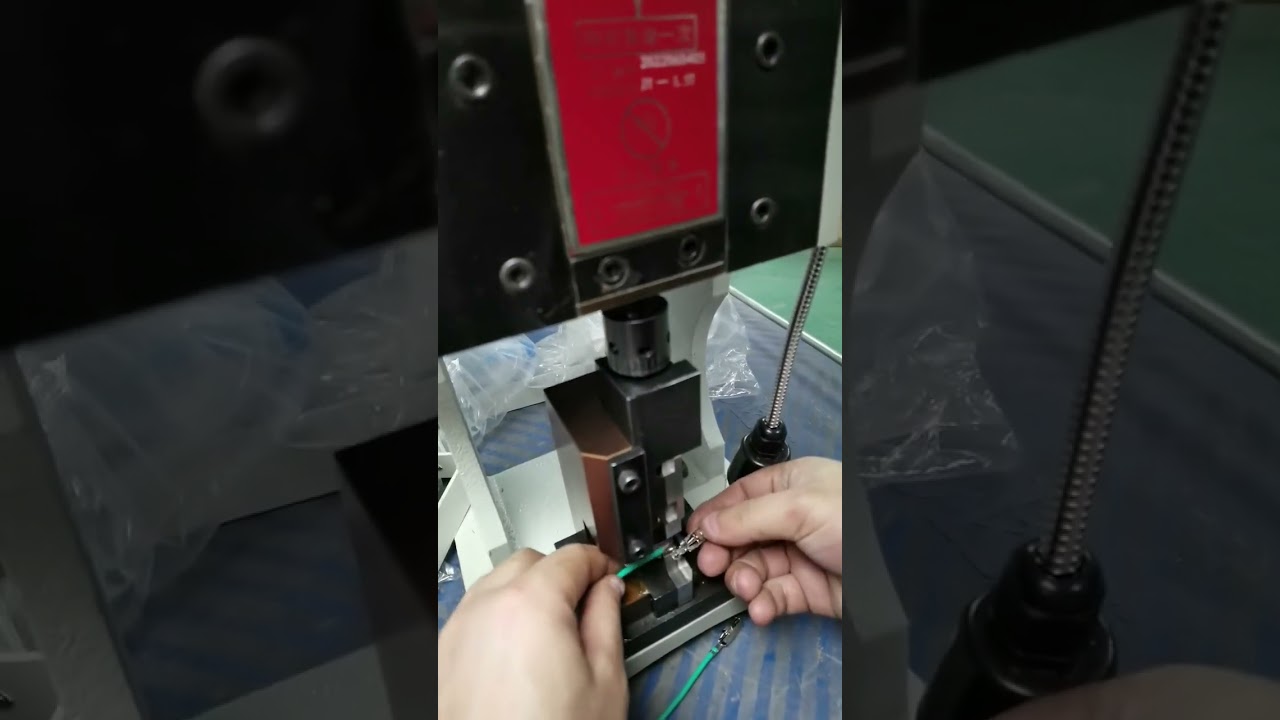Máquina de Crimpagem Terminal Silenciosa 1.5T + Molde de Grão Único 1104 para Prova de Cliente