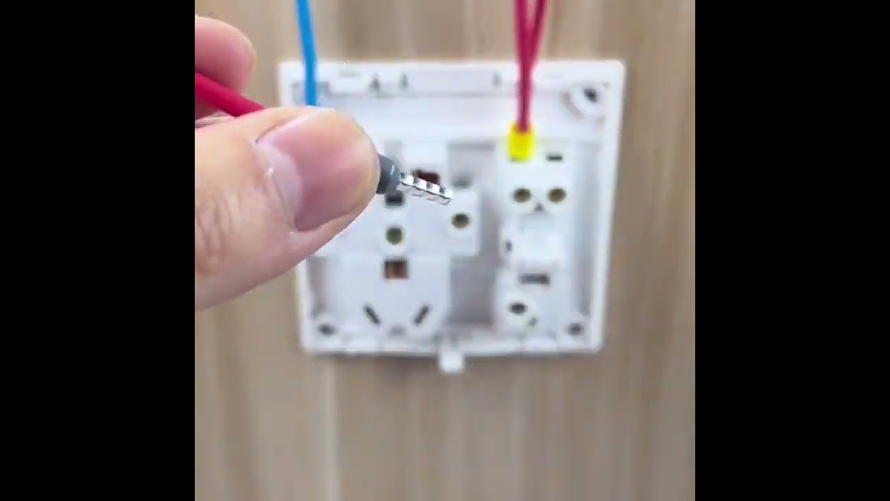 Kit de Terminais Elétricos: Bloco de Terminais, Mangas de Crimpagem e Conectores para Cabos