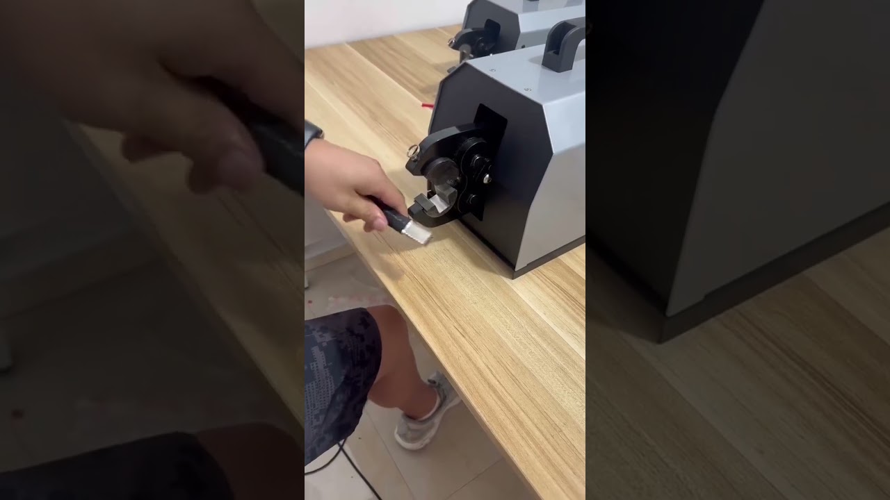 Máquina de Crimpagem Pneumática 500A para Terminais Grandes e Luvas Abertas - Equipamento de Fábrica