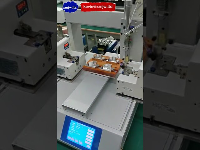 Parafusadeira Robótica Industrial com Sistema Automático de Alimentação de Parafusos