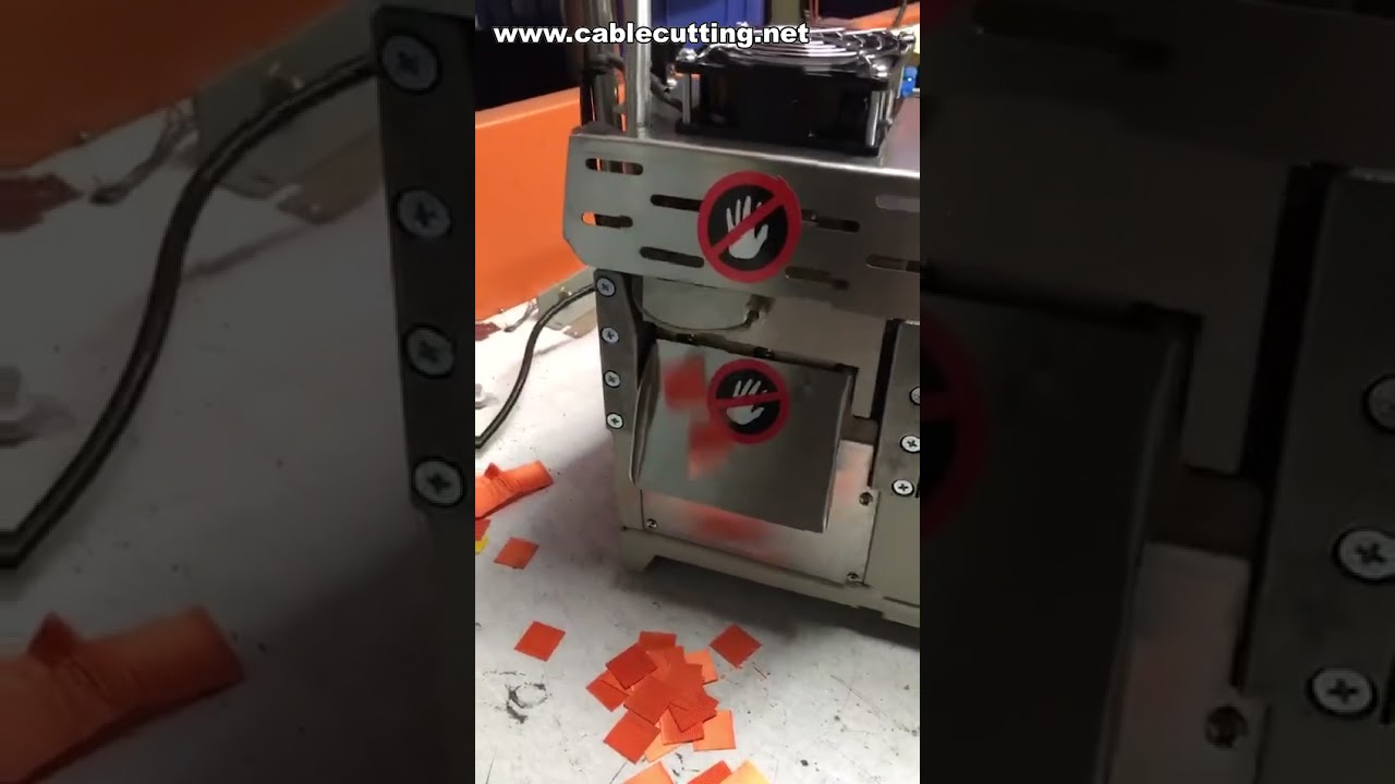 Máquina de Corte Automática para Etiquetas e Tecidos - Corte a Quente e Frio